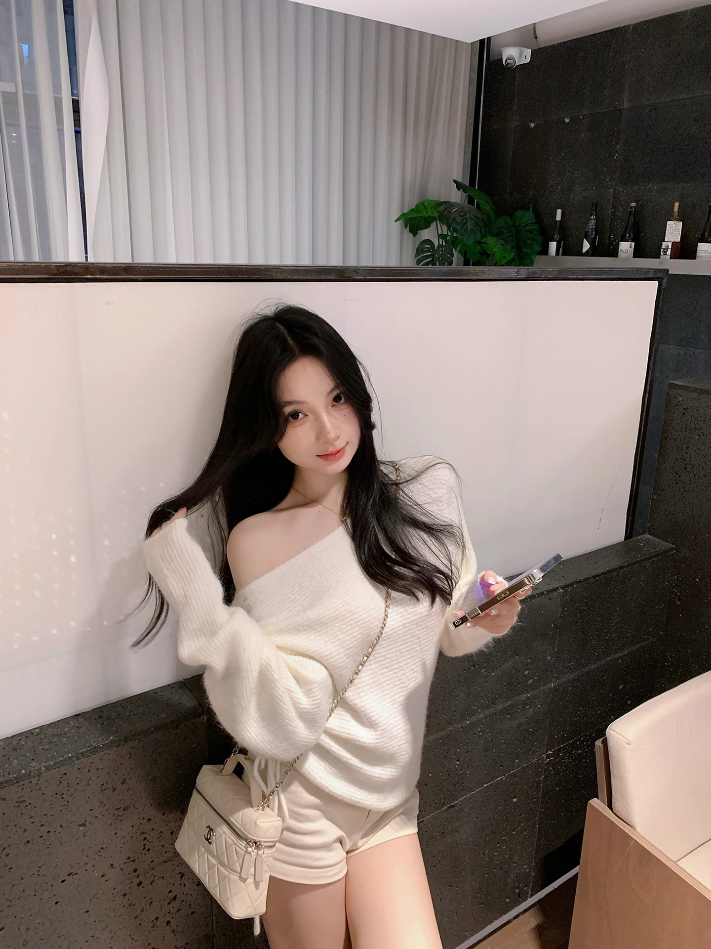 

Женский вязаный свитер ZhouYeye с открытыми плечами, из мягкой смеси кроличьего меха, свободного кроя, с длинными рукавами, новинка зимы