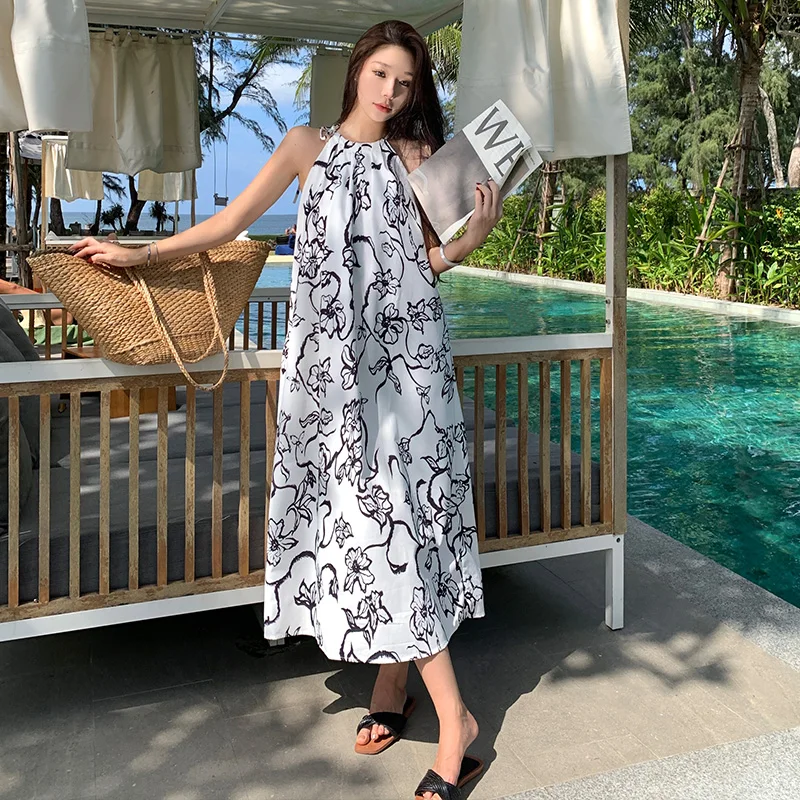 Black and White Printed Flowing Beach Vacation Style Dress Halter Neck Backless Fairy Beach Maxi Dress