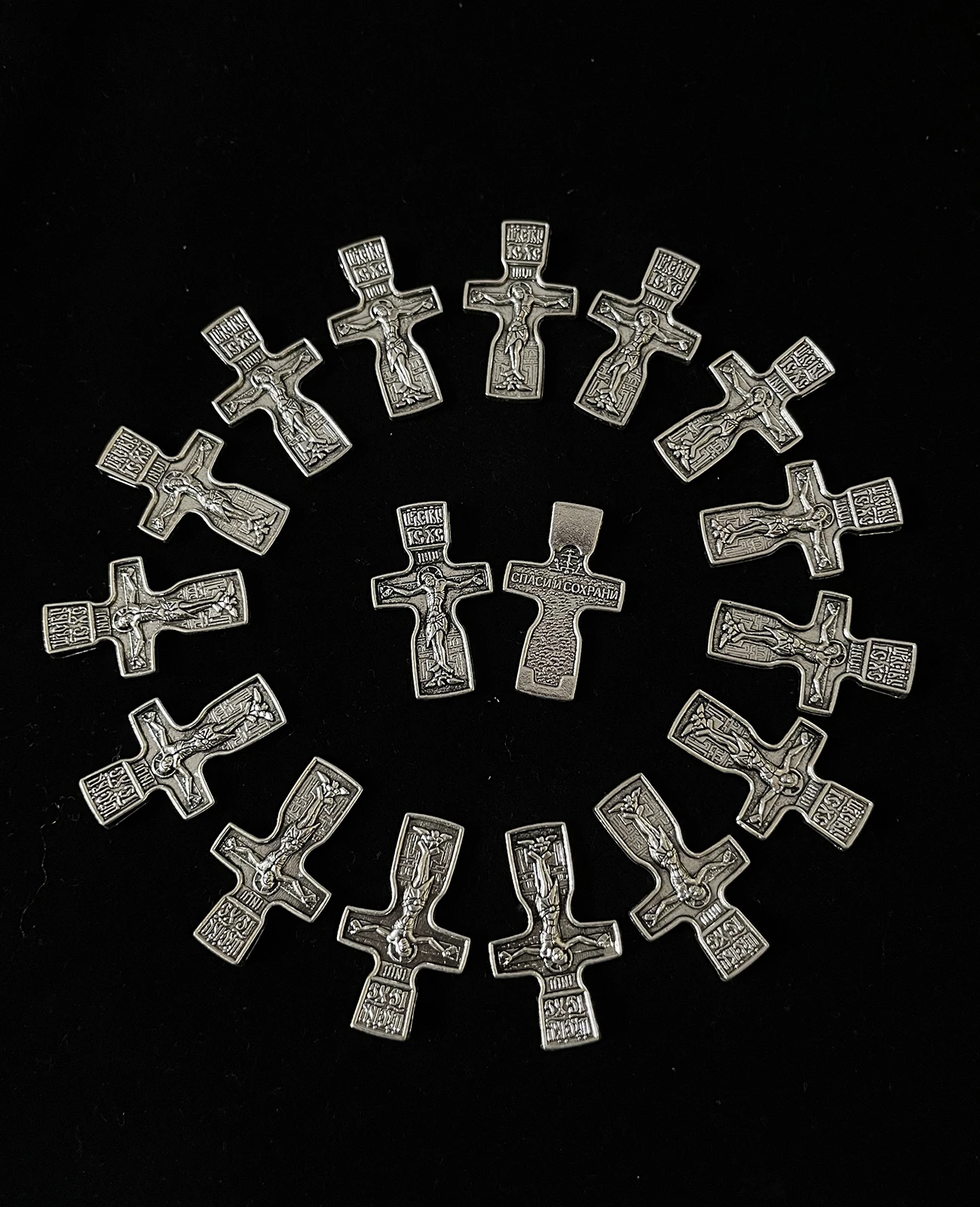 Cottvott 20Pcs Jerusalem Draped Orthodox Baptismal Crucifix Cross Pendants for Men and Women Religious Jewelry DIY Parts