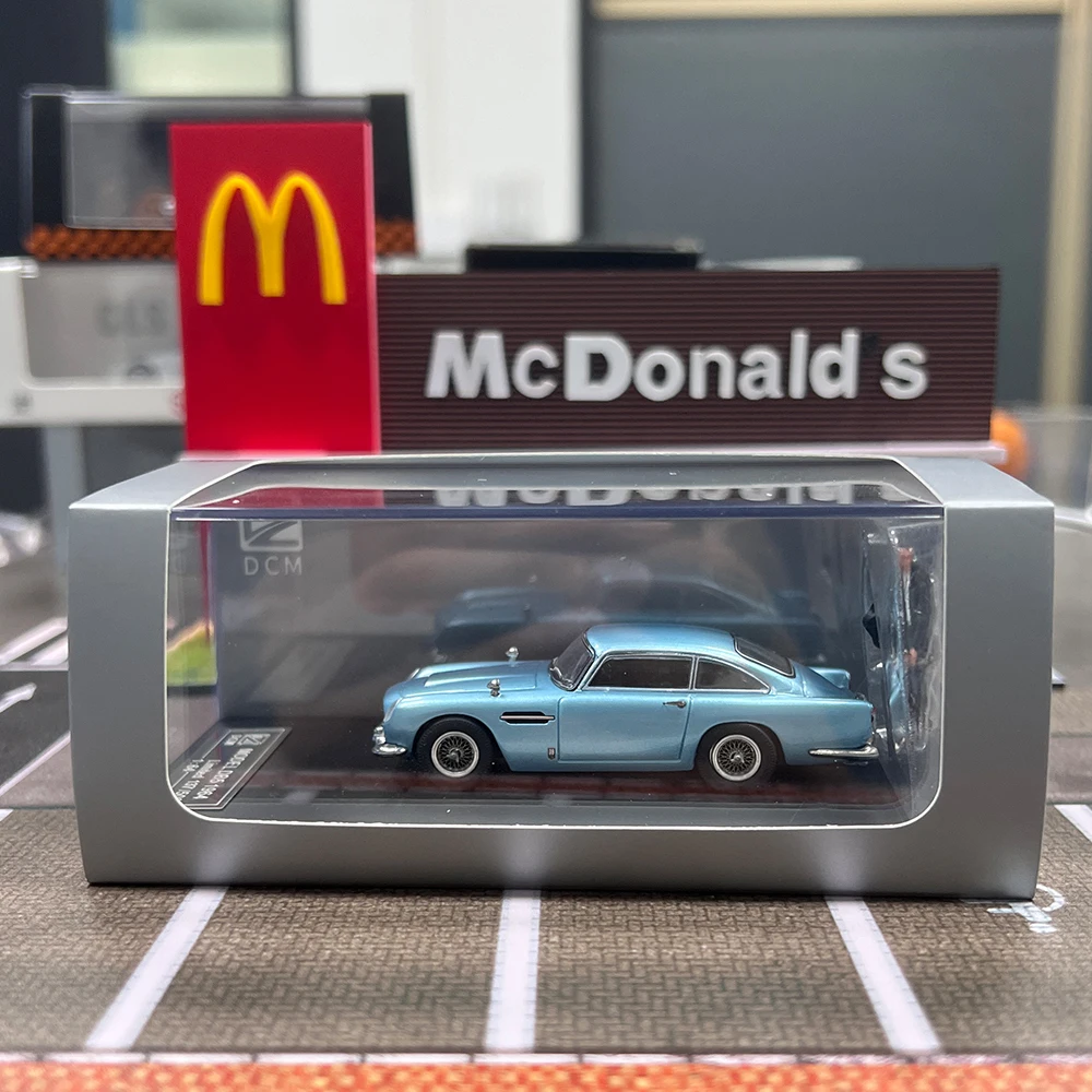 DCM 1:64 DB5 modèle de voiture moulé sous pression