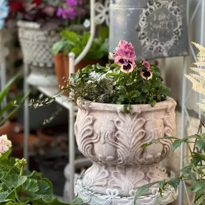 European-style relief handmade coarse pottery red pottery flower pot made old retro breathable home balcony garden planting bott