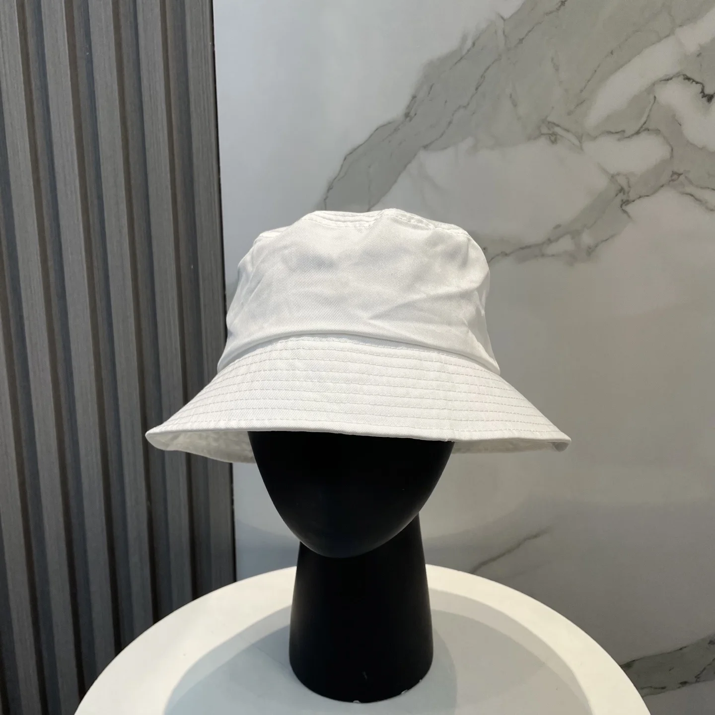 

Same Style for Men and Women Sun Hat Hot Sale Sun Protection Hat Sun Hat Casual Hat Bucket Hat Simple and Fashionable Style