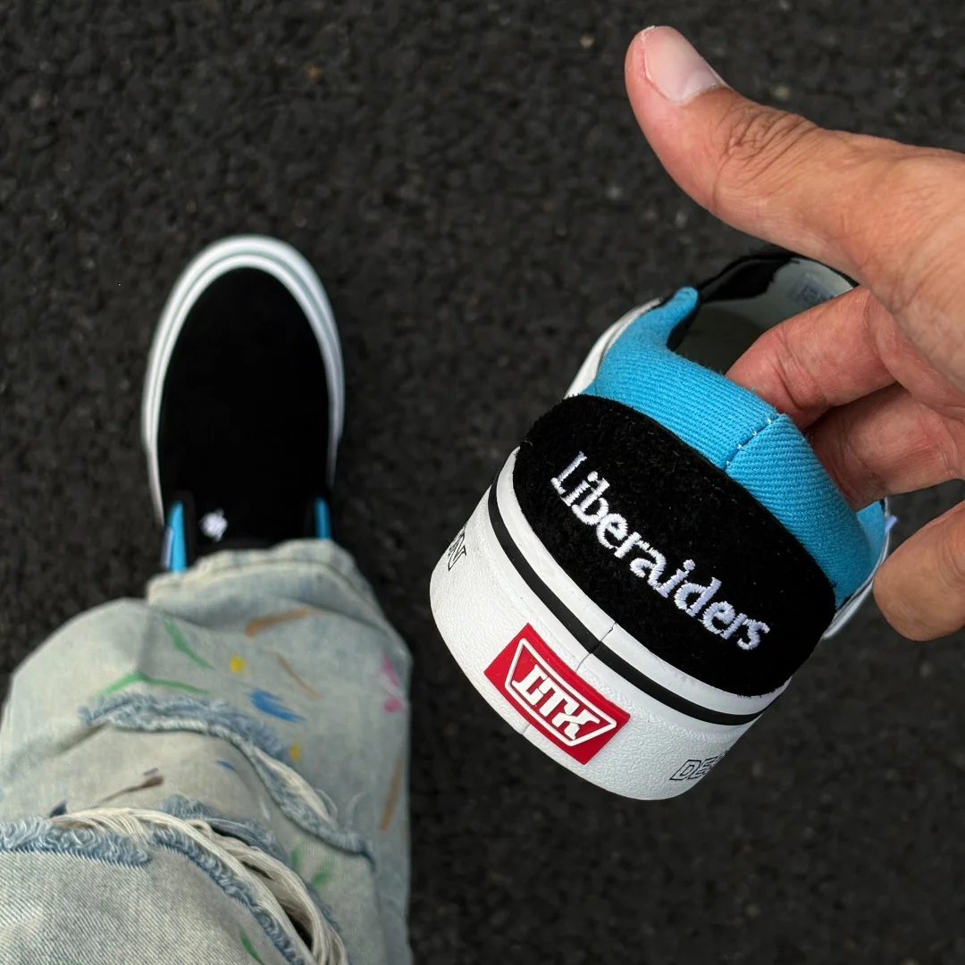 Black Blue Color Block Slip On Skate Shoes, Unisex Heel Letter Embroidery Retro Couple Casual Sneakers, Trendy Flat Footwear For