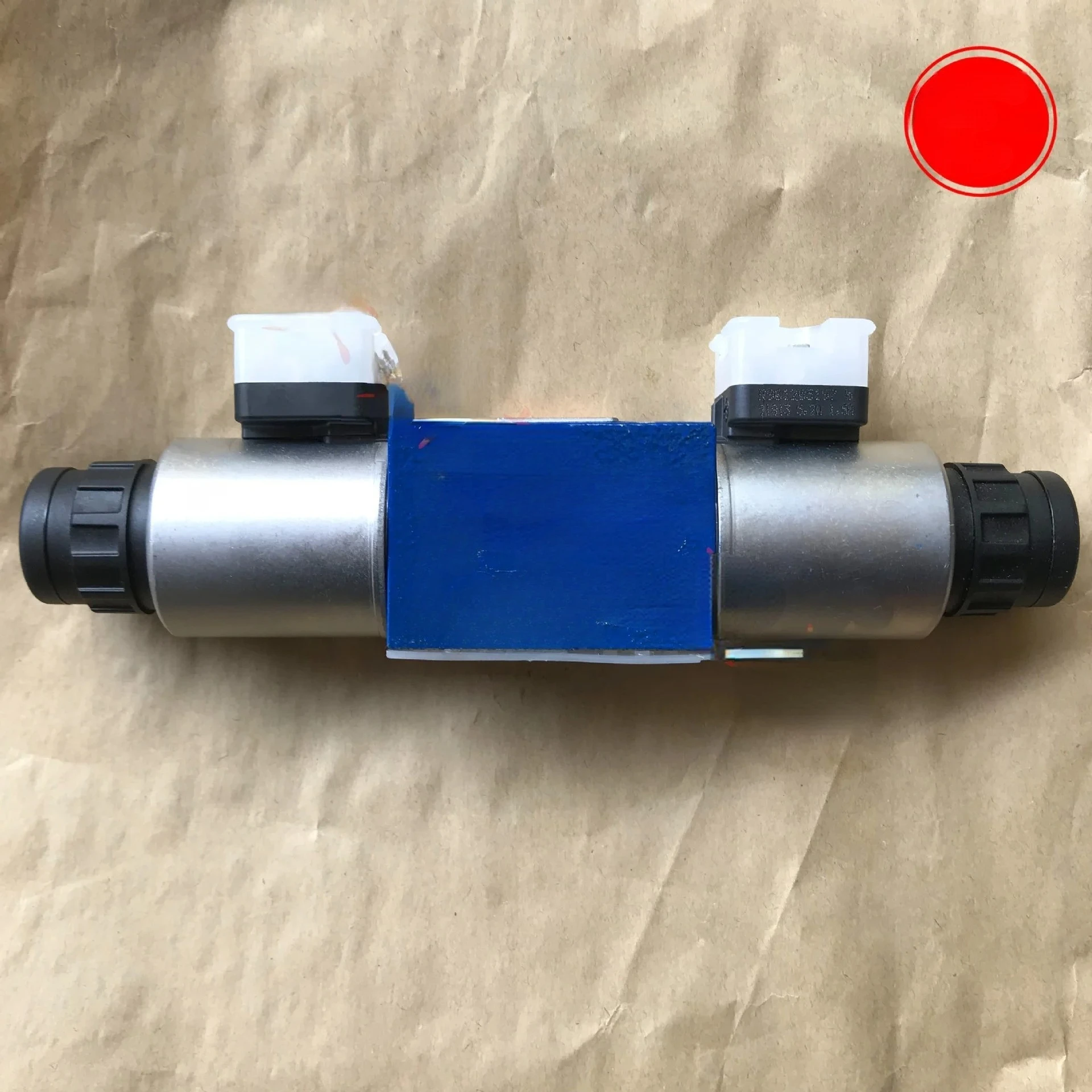 

Клапан оригинальный, абсолютно новый, в наличии