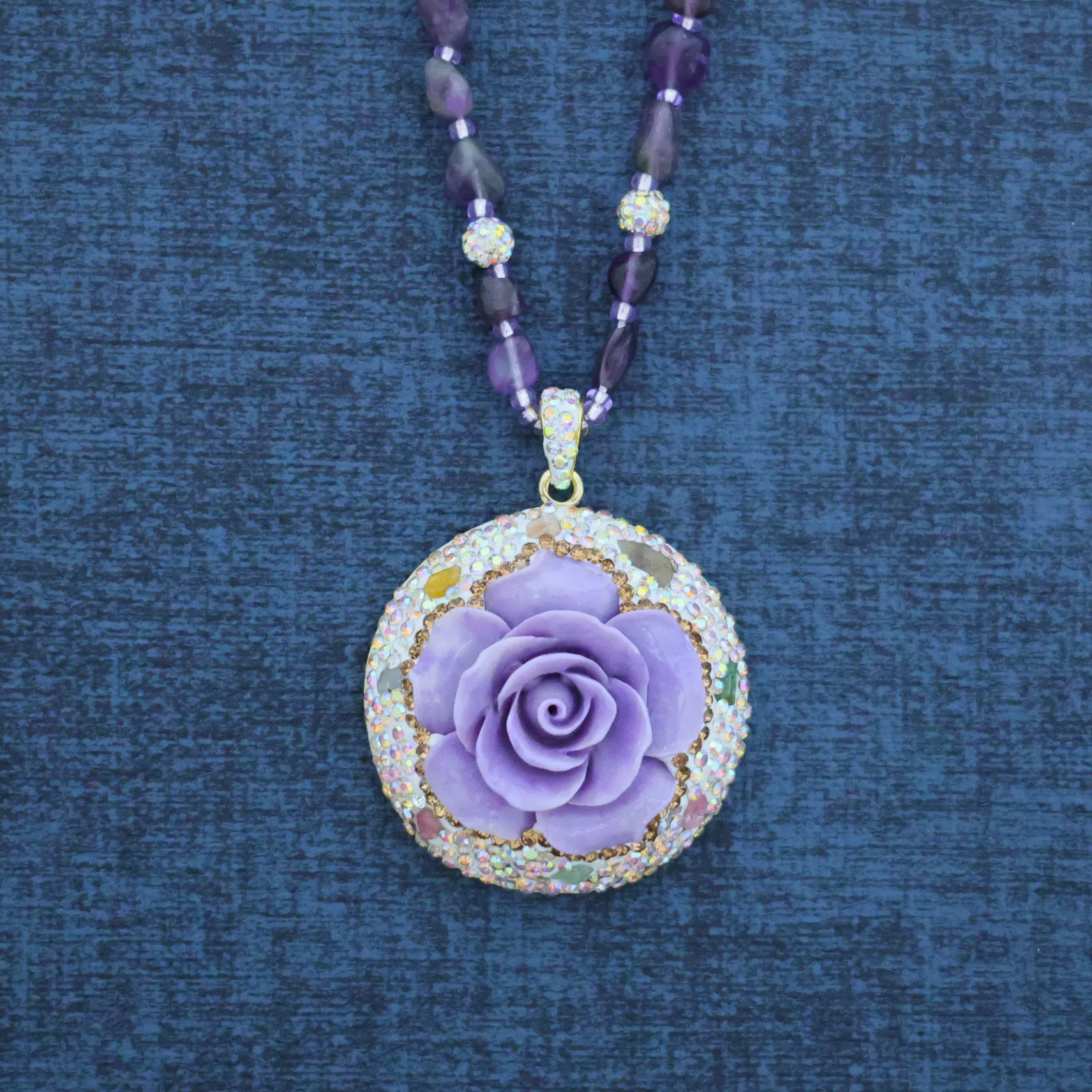 collar-de-lapislazuli-natural-con-polvo-de-concha-y-rosa-amatista-prensada-venta-directa-de-fabrica-transmision-en-vivo