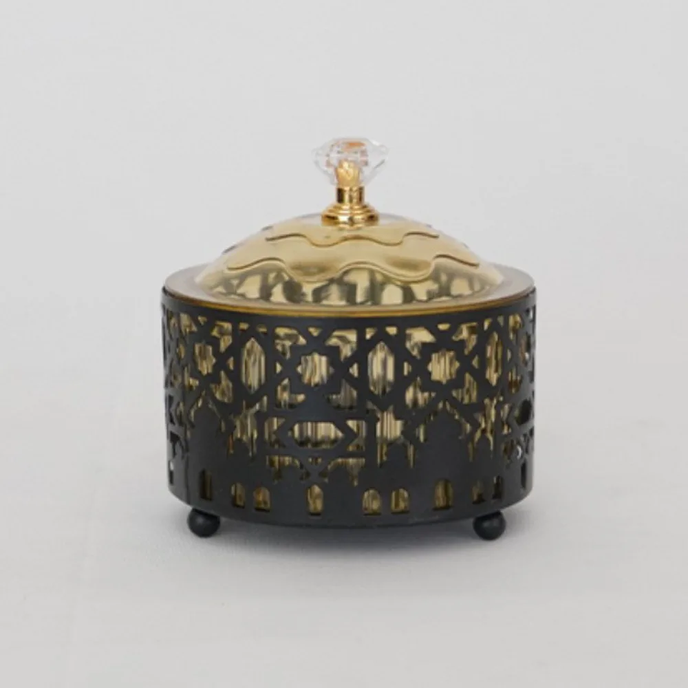 Plateau à collations en métal, design décoratif avec couvercle, boîte de rangement, style festif, utilisation pour les fêtes, décoration du Ramadan, plateau pour offrir en cadeau