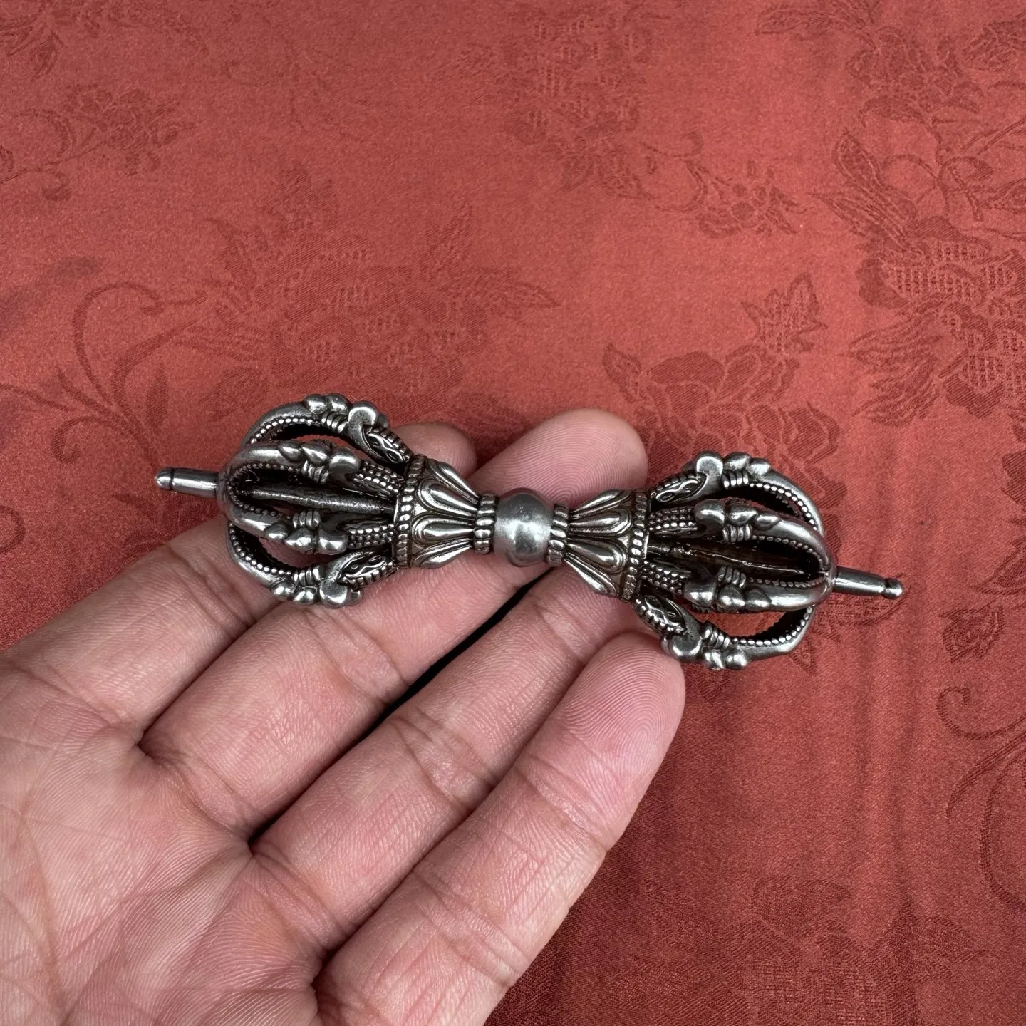 Nine-Pronged Vajra Elegant Home Decor Statue Car Entrances Tea Tables Living Rooms Unique Tian Tie Design for Stylish Decoration