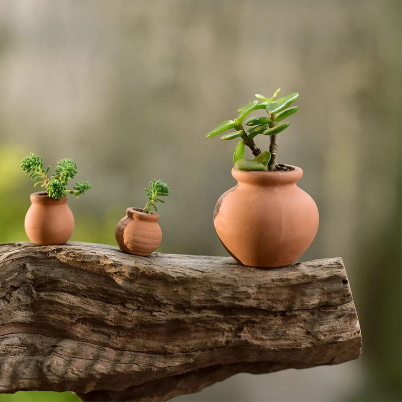 Super Mini FlowerPot Pocket Thumb Succulent Seedling Pot with Leaves in Ceramic Handmade Flower Pot Office Decoration Pots