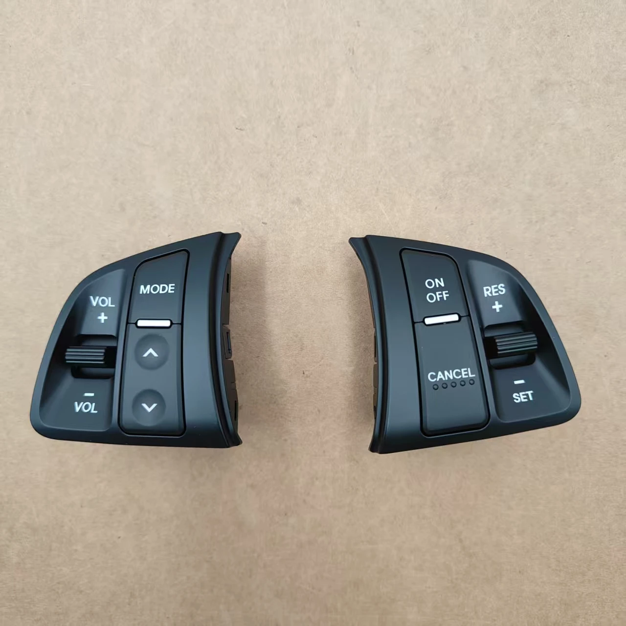 For K5  2011-2013   Multifunctional Steering Wheel Switch Buttons Volume & Cruise Control Buttons for K5