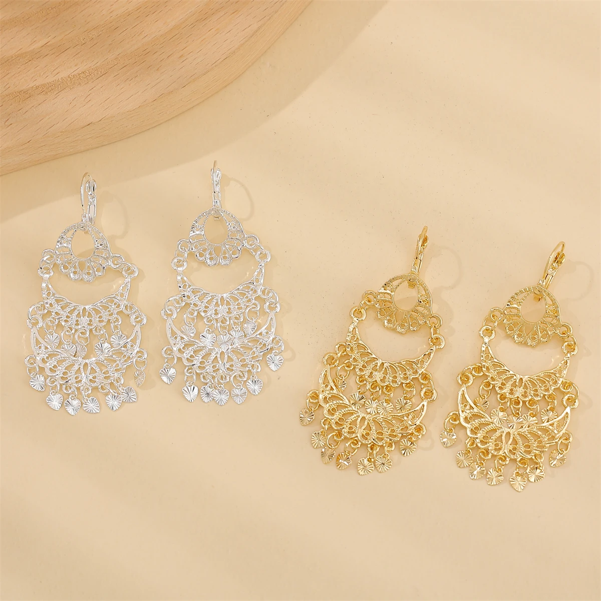 A Pair Of Exquisite Hollow-out Alloy Long Earrings Moon Shaped Earrings Moroccan Bride Wearing Ear Jewelry