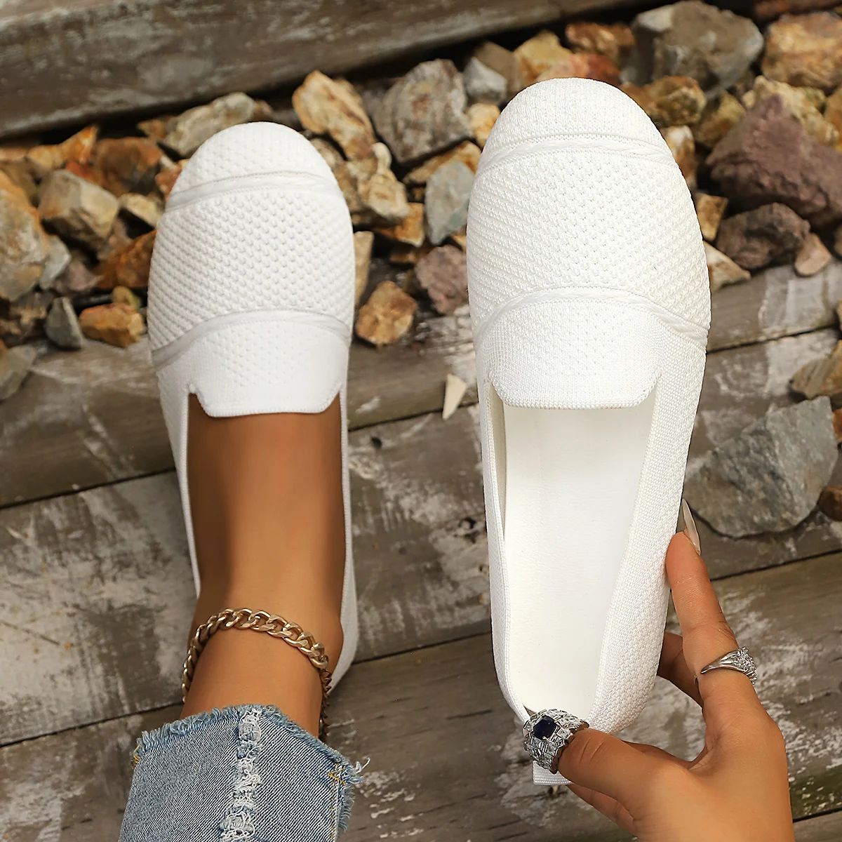 Schuhe für Damen, Frühjahrskollektion, neue Landschaftsmotive, bestickte Schuhe, im nationalen Stil, runde Schuhspitze, weiche Sohle, bequem, zum Hineinschlüpfen, für Damen mittleren Alters, Freizeit-Schuhe. – Detail 8