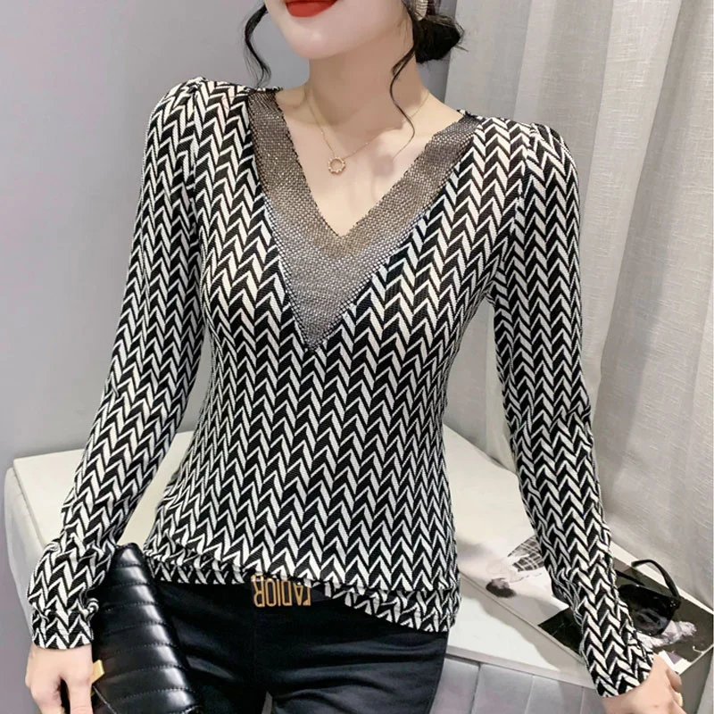 

#8188 Printed T Shirt Women V-neck Diamonds Sexy Short Elastic T-shirt Femme Long Sleeve Tight Tee Korean Fashion Spring Autumn