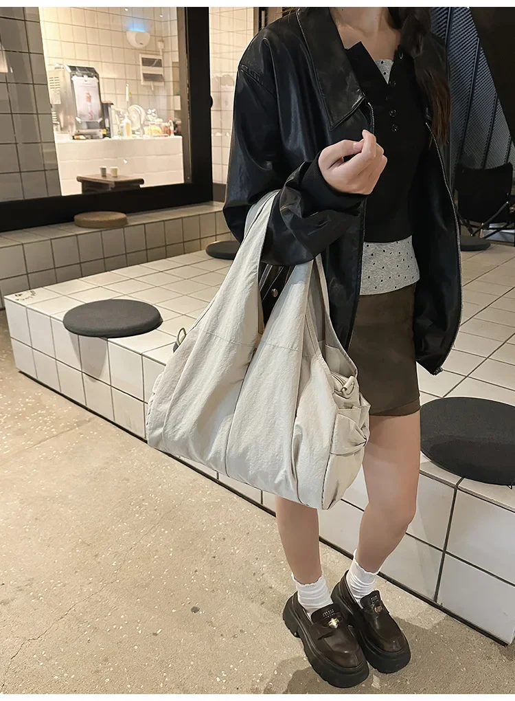 Damentaschen, Nischentaschen, leichte, großvolumige Nylontaschen, vielseitige leichte Umhängetaschen, lässige Messenger-Taschen – Detail 17