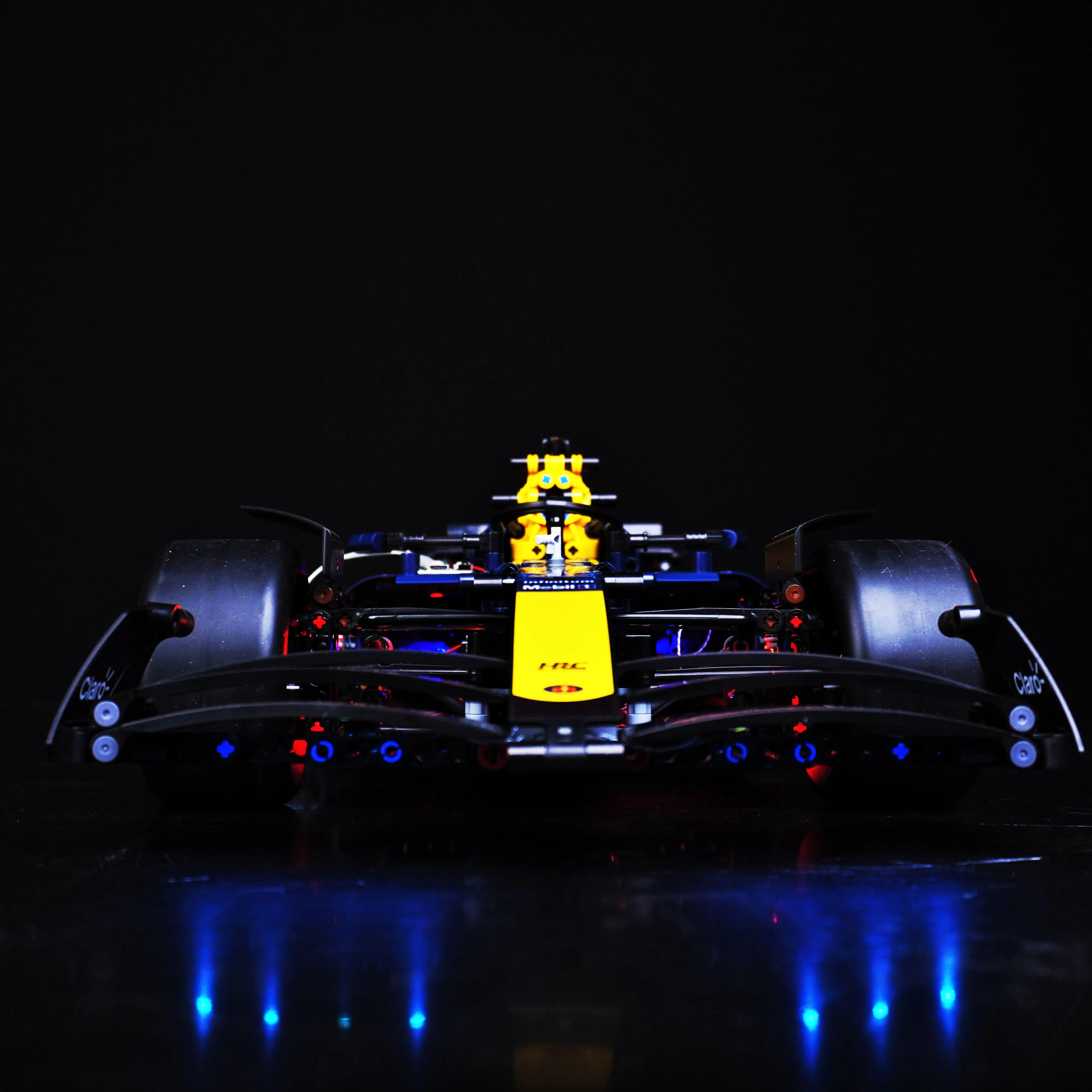 تركيبات إضاءة البناء LP - مناسبة لأضواء التحكم عن بعد LED لسيارة السباق Lego 42206 Red Bull Racing RB20 F1 عبر الحدود