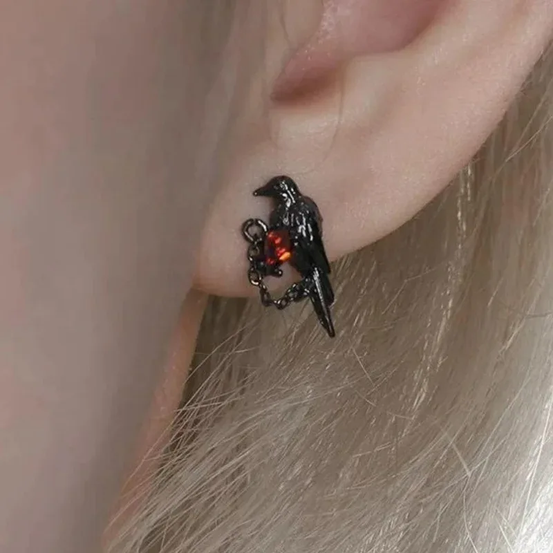 Gothic Red & Black Crow Earrings，Retro Dark Style Earrings Holiday Party Accessories，Fashionable Unique Personality Earrings