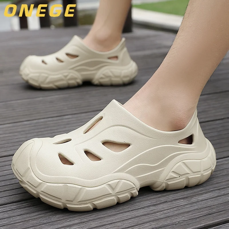 A Pair of Men's New Clogs, Summer Men's Breathable, Wear-Resistant, Non-Slip Sports Beach Shoes, Fashionable Outer Wear, Driving Soft Soles, Comfortable Men's Shoes