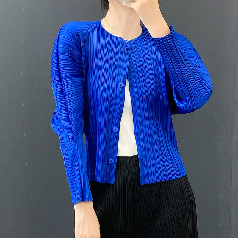 Miyake Fold 2025 Autumn New Solid Color Fold Sweet Age Reducing Cardigan Style Versatile Single Breasted Short Sleeved Coat Top