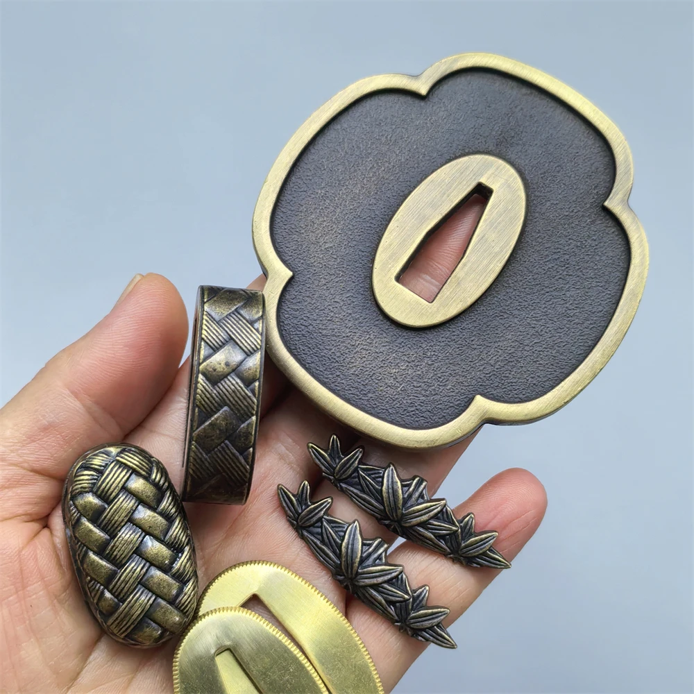 A Set Alloy Tsuba Menuki+Fuchi+Kashira+Seppa Accessory For Japanese Sword Samurai Katana Fittings
