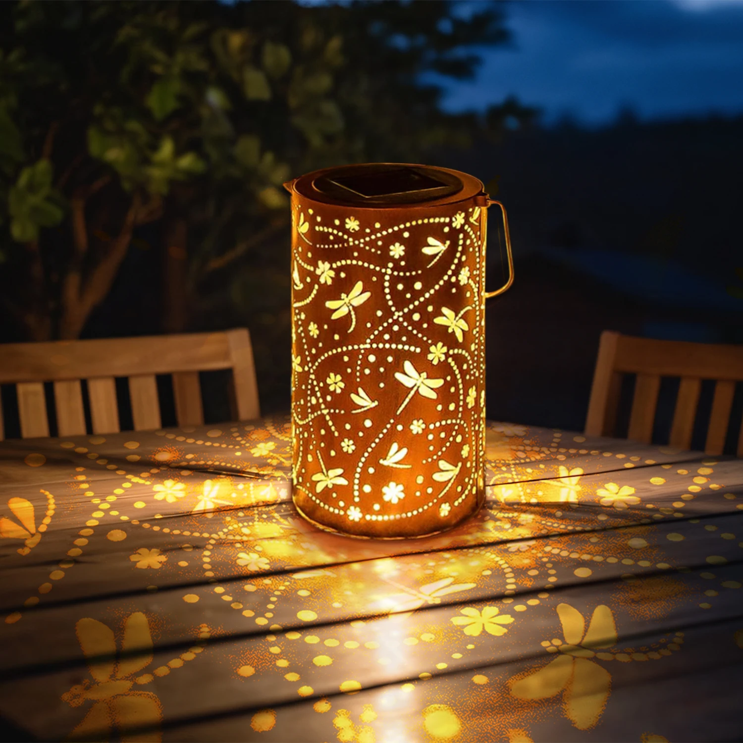 1Pc Outdoor Solar Metal Cutout Dragonfly Shape Table Lamp Chandelier Romantic Atmosphere Garden Decorative Lights