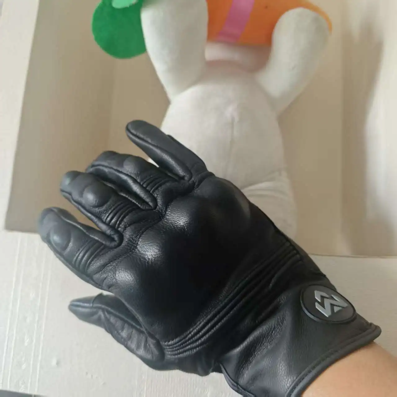 

Genuine Leather Retro Vintage Motorcycle Gloves for Summer Racing & Offroad Cycling Guantes with Anti-Slip & Breathable Design