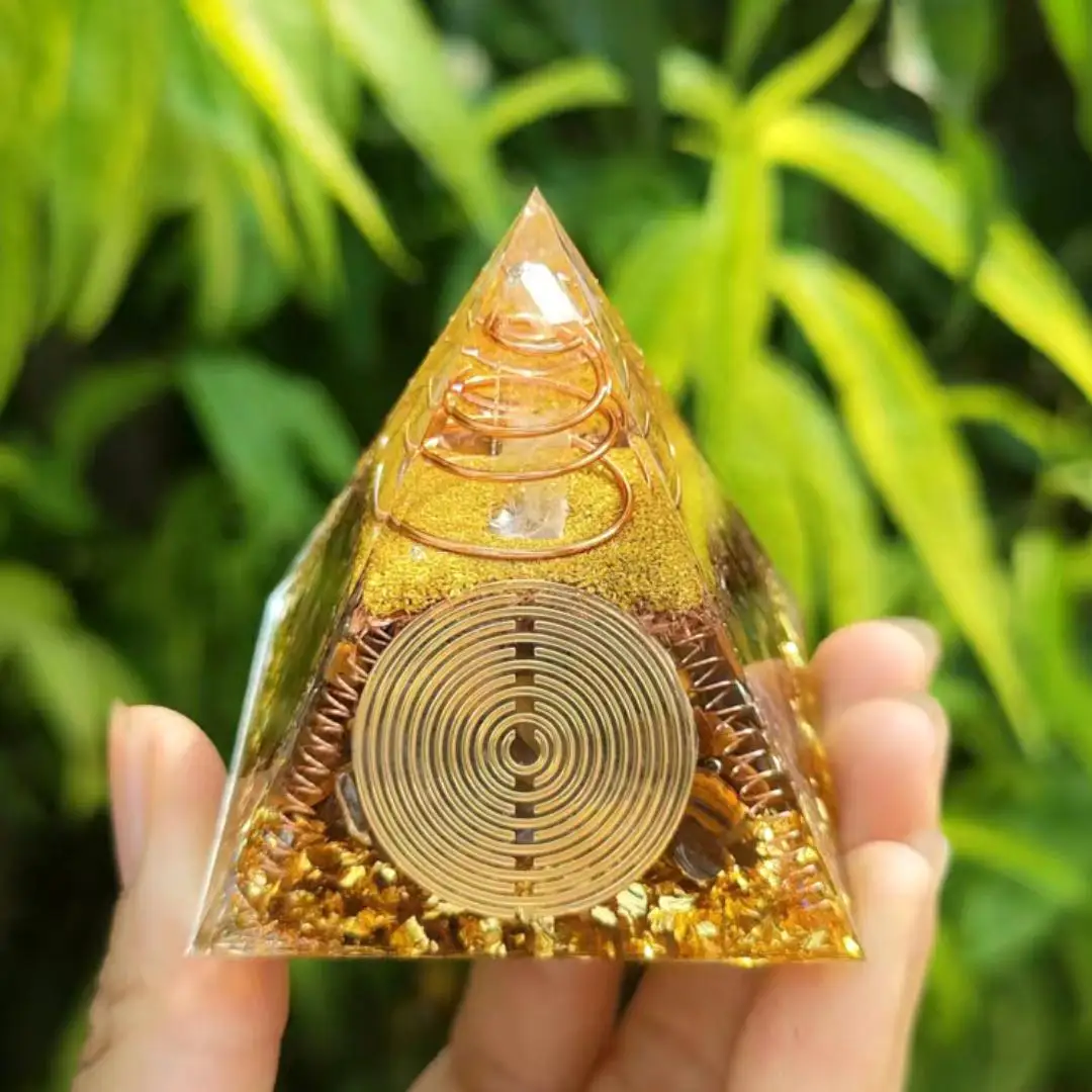 1pc Amazing Gemstone Orgone Pyramid, Orgonite Pyramids with Crystals, 'Luce Della Fortuna' Natural Stone Orgone Pyramid