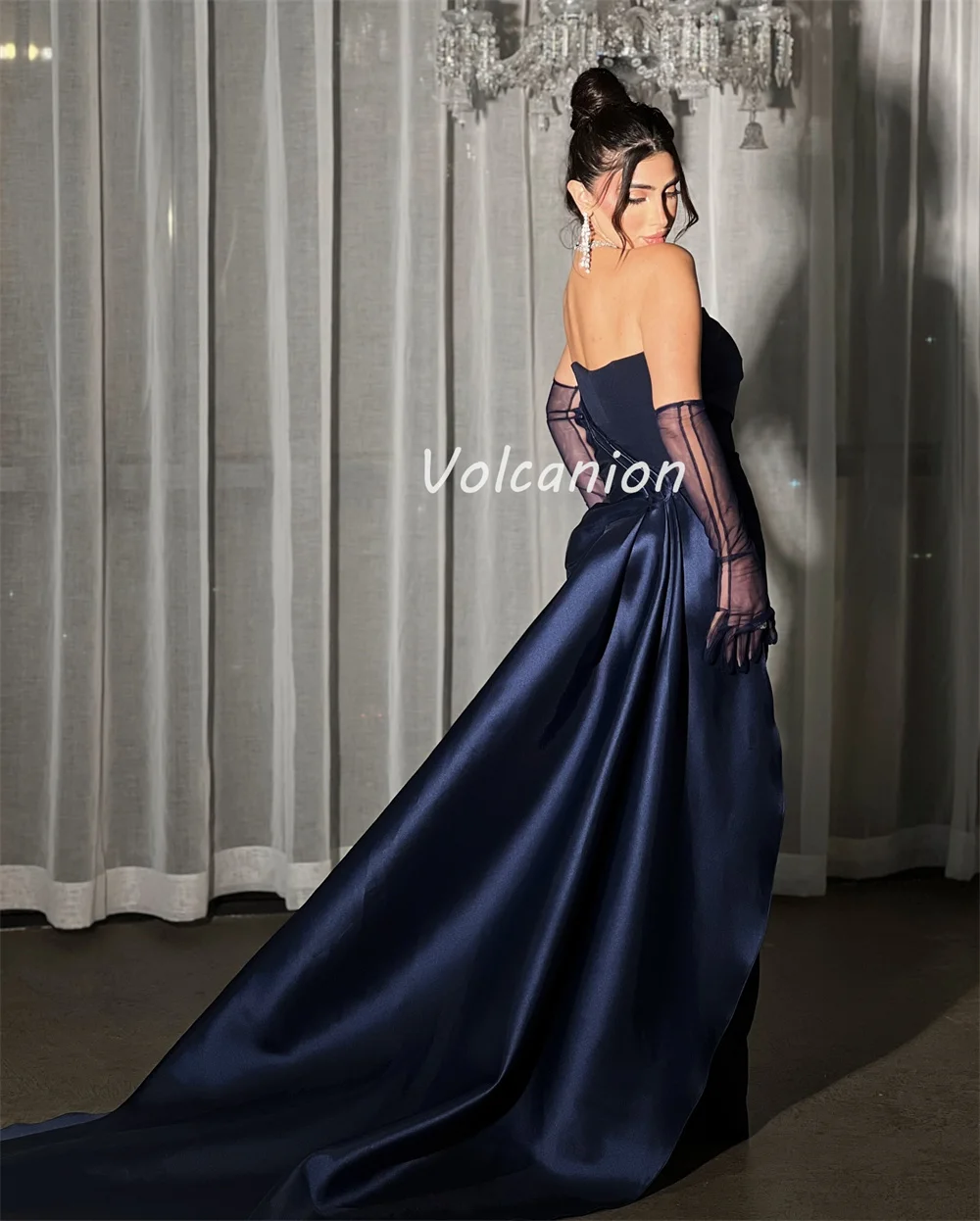 فساتين طويلة مخصصة على الطراز الحديث أنيقة من Charmeuse ثنيات غمد بدون حمالات فساتين مناسبة مخصصة جودة عالية كلاسيكية