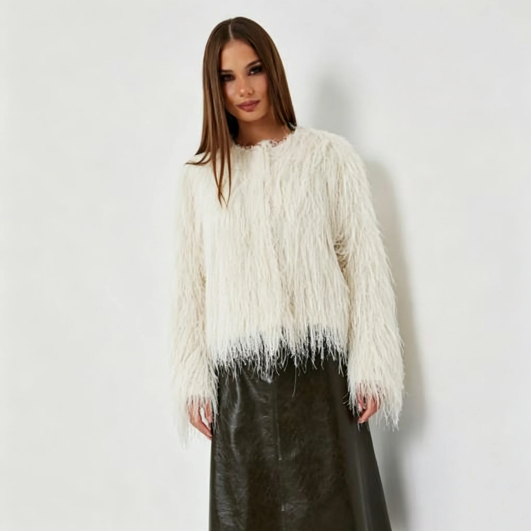 RU Women Cropped Shaggy Faux Fur Jacket Crew Neck Hidden Button Loose Drop Shoulder Fashion Fluffy Warm Coat