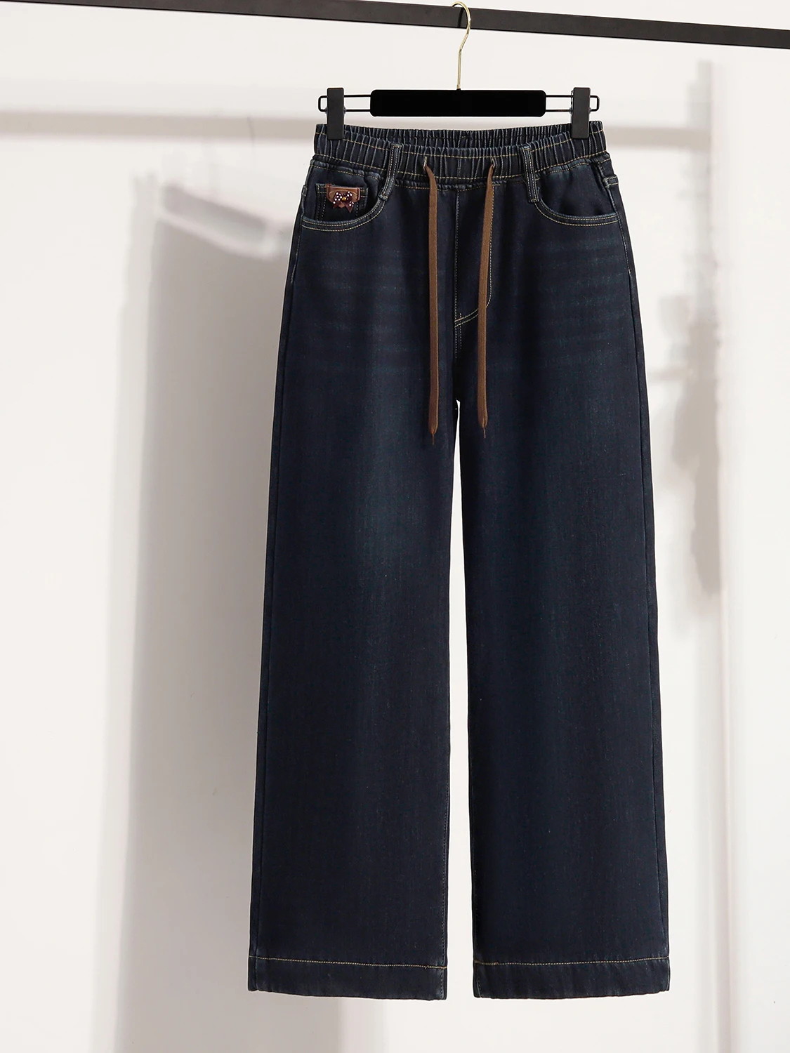 جينز كاجوال من Thiened Fce مبطن بأرجل مستقيمة وخصر مطاطي بنطال ذو قصة أرجل واسعة للنساء لخريف وشتاء بالإضافة إلى حجم العلامة التجارية Rem...