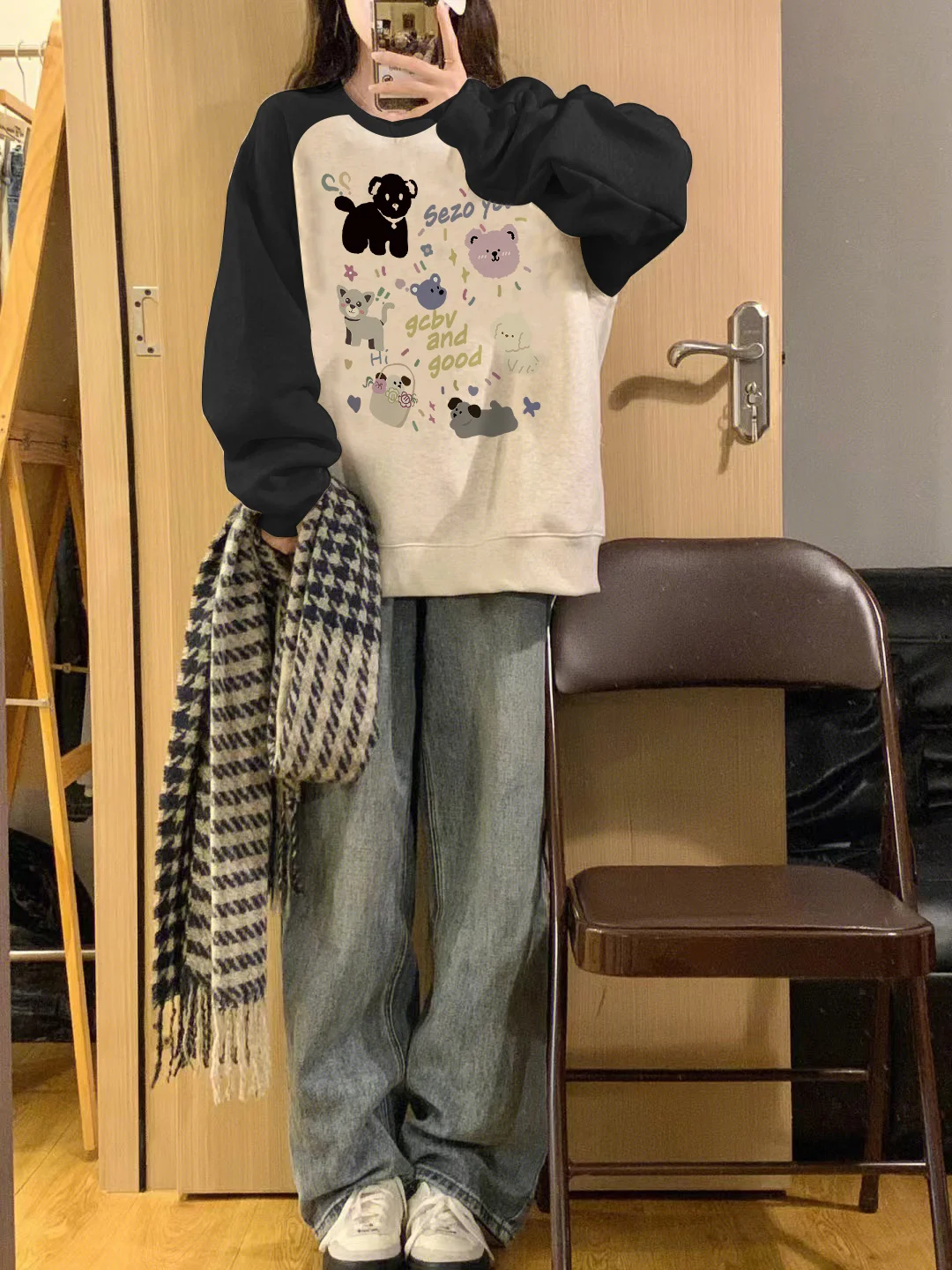 Damen-Sweatshirts, Übergröße, Knopfleiste, Oberteile, Pflege, geeignetes Lagenmaterial, dicker Reißverschluss, sportliche Grundlagen, Drucke, bestickt