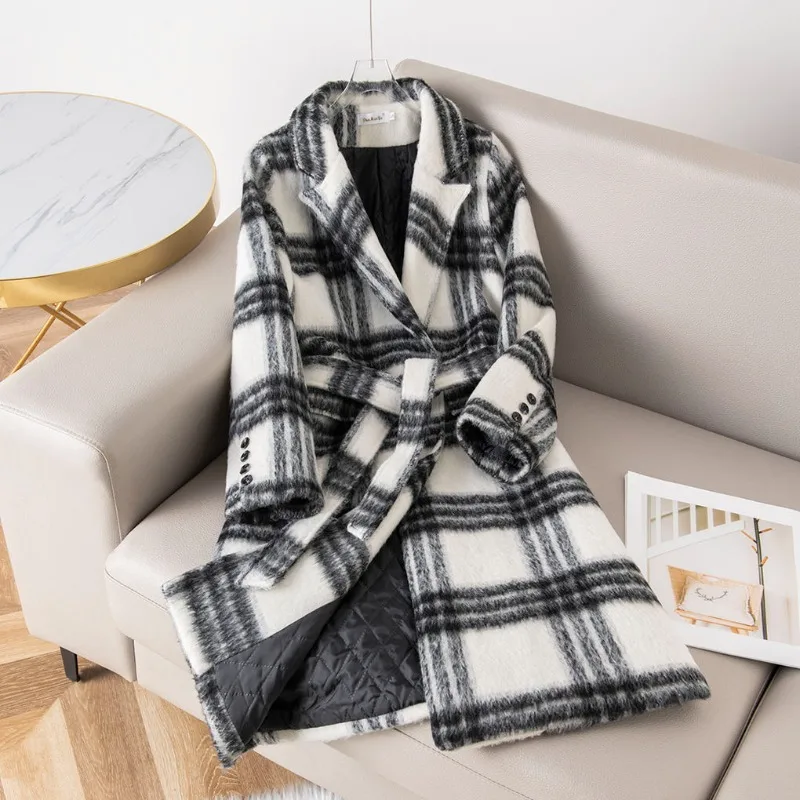 

2024 Autumn and Winter New Korean Style Plaid Woolen Coat Thickened Loose Medium Long Coat Women Plaid Coat Women's Clothing