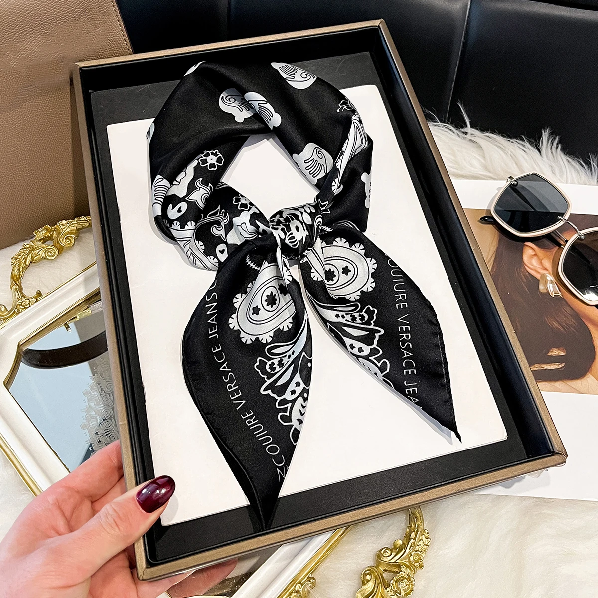 

Fashion Printed Wrap Women Scarf Pashmina Silk Scarf Square Shawl Satin Ribbon Headband Neck Luxury Design Bandana Hijab Foulard