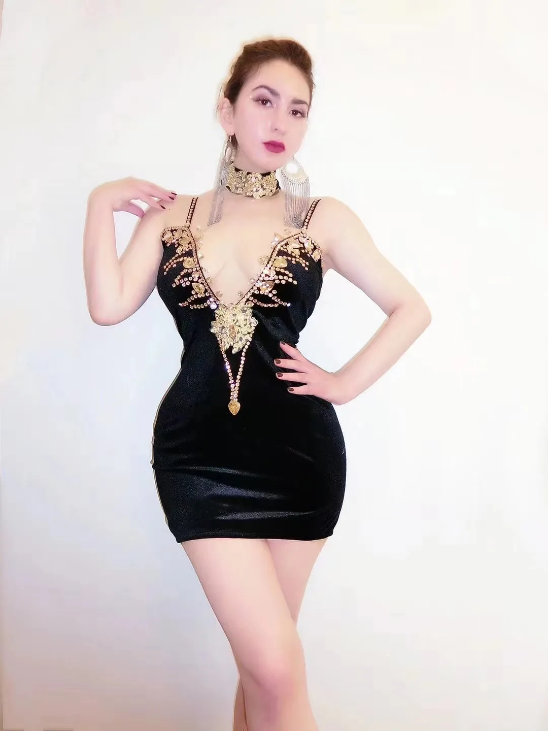 

Helles Kristallband Deep V Mini Designer Kostüm Schönes Kleid Geeignet für Damen Abendparty