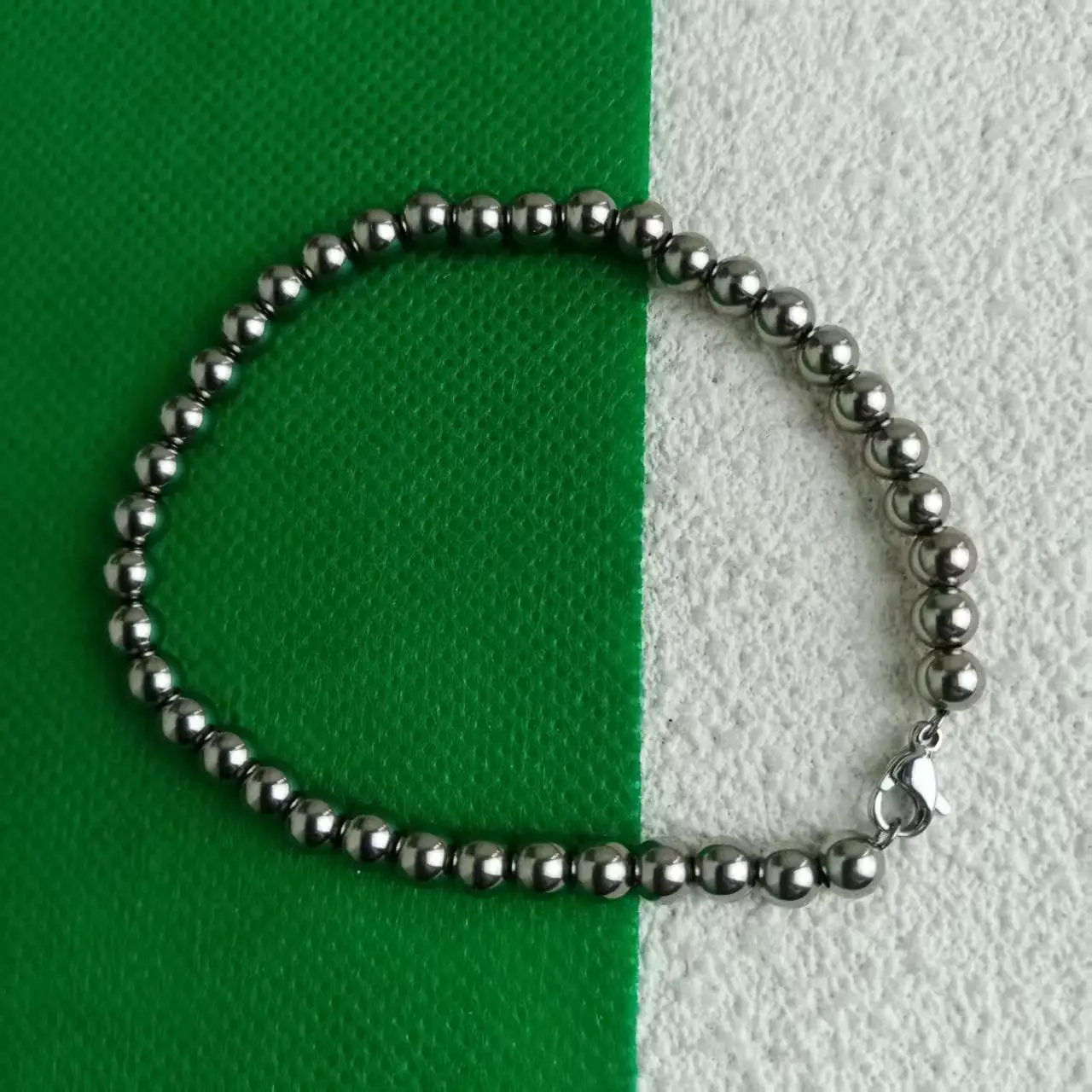 Women's Light Luxury Anti-Allergy Bracelet - 5mm Pure Titanium Beads, Simple Minimalist Style, Daily Wear Jewelry