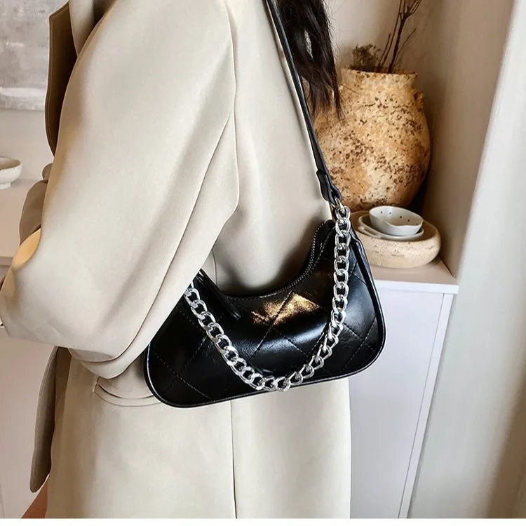 

Premium Women's Shoulder Bag in Genuine Leather Handbags - Crossbody Messenger By Famous Designer Classic Elegant