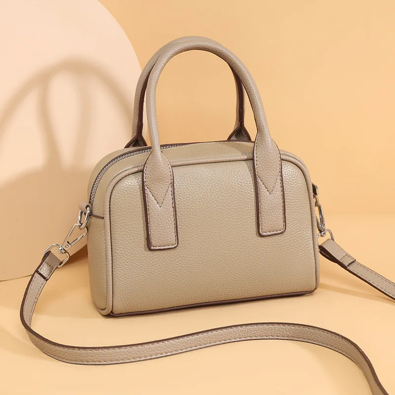 

2026 Retro genuine leather Crossbody Bag Women's High quality pillow bag Boston versatile commuting shoulder bag for women