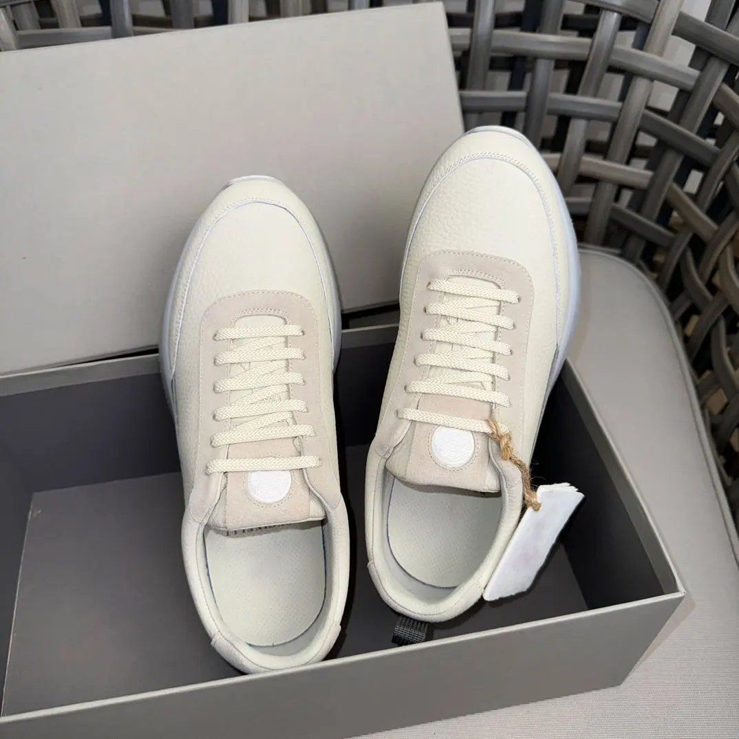 Luxury Brand Design Autumn and Winter New Lace-Up Casual Men's Shoes, Upper Lychee Pattern Cowhide, Special Calfskin for White Benzene Dyeing Inside 0.5mm Round Punching Design, Breathable and Non-Stuffy, Tpu Outsole, Shoe Box Uses Original Drawer-Type Shoe Box with Shoe Storage Bag