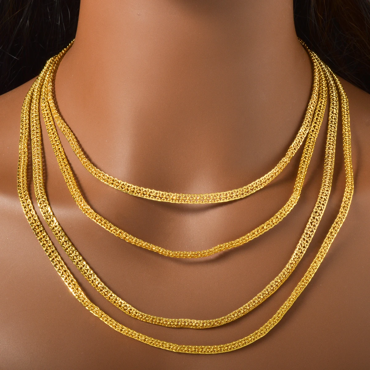 

Luxury Gold Color Wide Hollow Out Chain Necklace for Women African Dubai Jewelry Continuous Woven Design Statement Piece