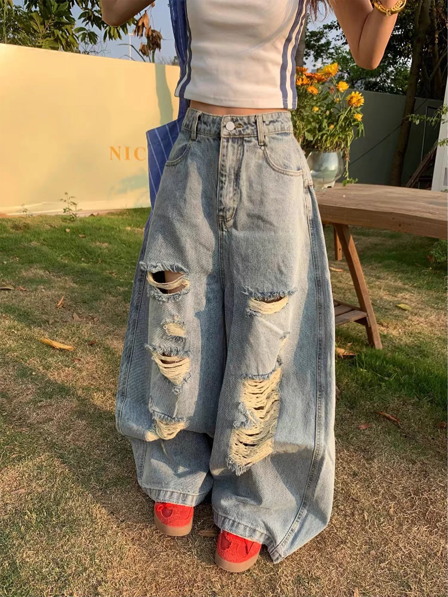 Jeans larghi strappati blu da donna Harajuku Vintage Y2k Pantaloni larghi in denim Jeans oversize stile giapponese anni 2000 Pantaloni lunghi