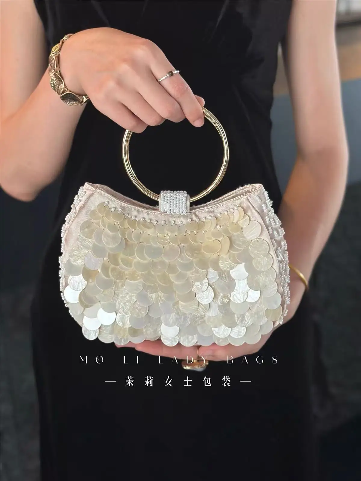 borsa-clutch-intrecciata-con-perline-lussuosa-custodia-in-conchiglia-naturale-borsa-a-mano-circolare-per-donna-ideale-per-matrimoni-feste-e-banchetti