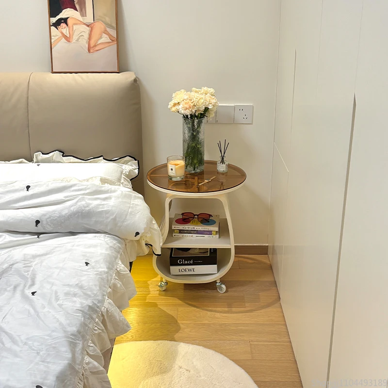 خزانة بجانب السرير كريمية - منظم تخزين بدون أدوات مع عجلات