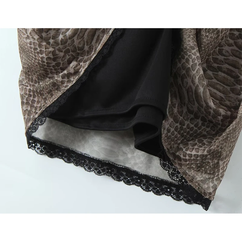 YENKYE فستان قصير مثير للنساء مطبوع عليه ثعبان مع حبال من الدانتيل وفتحة رقبة على شكل V وأشرطة رفيعة على شكل حرف a فساتين صيفية شبكية رداء للعطلات