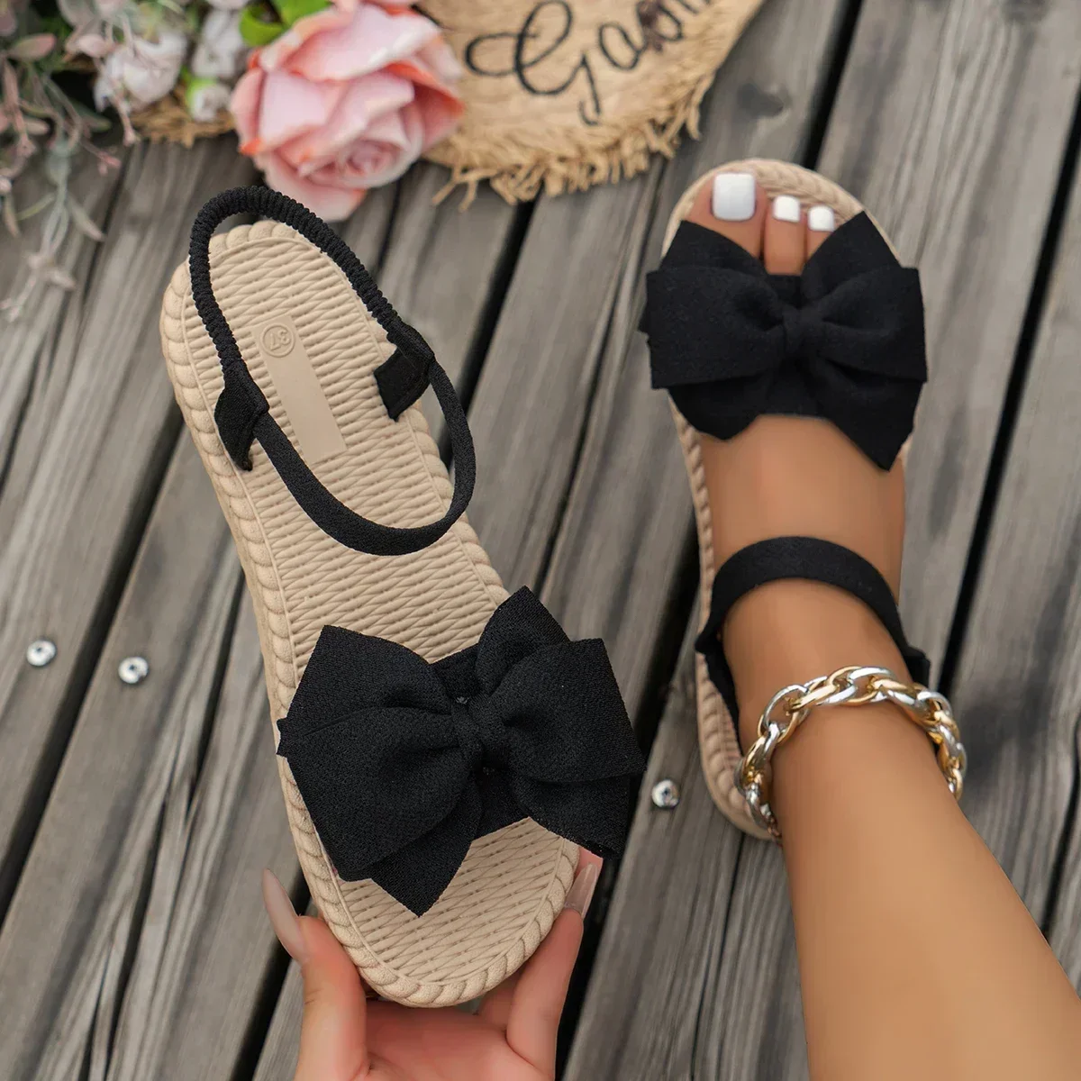 Damen-Sandalen 2025: Neue leichte Sommer-Sandalen, modische Strand- und Freizeit-Slipper, Outdoor-Sandalen mit Schleife, flache Schuhe, Plateau-Sandalen für Zuhause