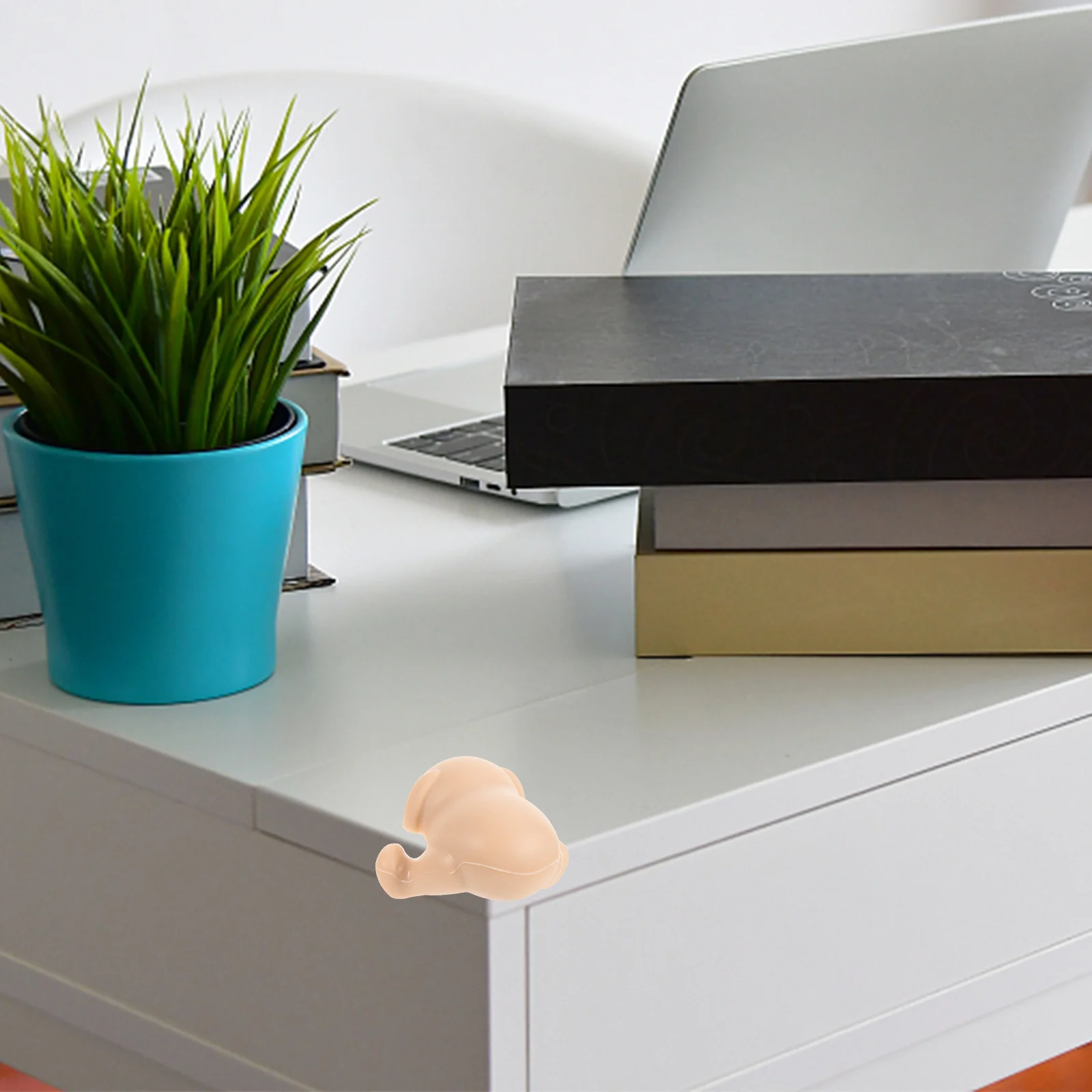 4 قطع من واقيات زوايا الطاولة المصنوعة من السيليكون المرنة للأثاث المتعدد تستخدم واقيات التدقيق لواقي زوايا مكتب السلامة المنزلية