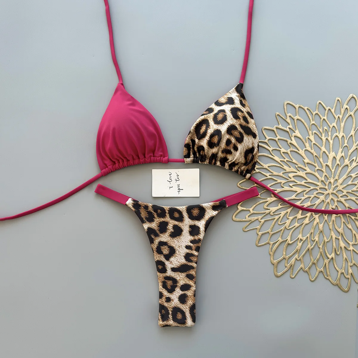 biquini-feminino-de-duas-pecas-com-estampa-de-leopardo-e-contraste-secagem-rapida-para-praia-e-ferias-ajuste-fino-colecao-verao-2026