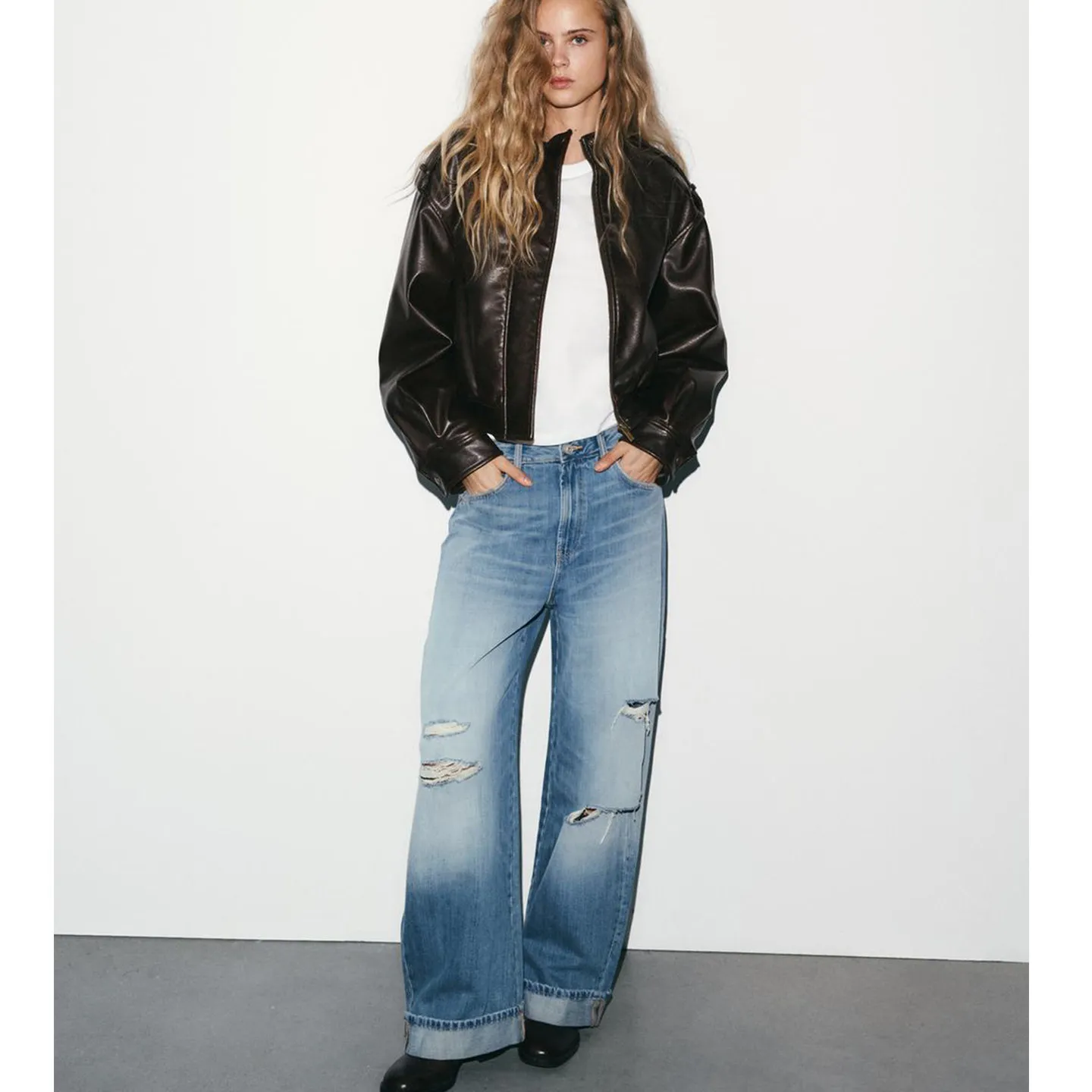 Spring New Women's Loose Fit Denim Jeans Zipper High Waist Torn Decorative Cuffed Long Version Ladies Jeans Casual Style