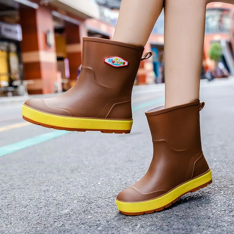 New Women Fashion Mid-calf Cartoon Rain Boots Waterproof PVC Female Rainboots Non-slip Water Shoes Wellies Boots Outdoor