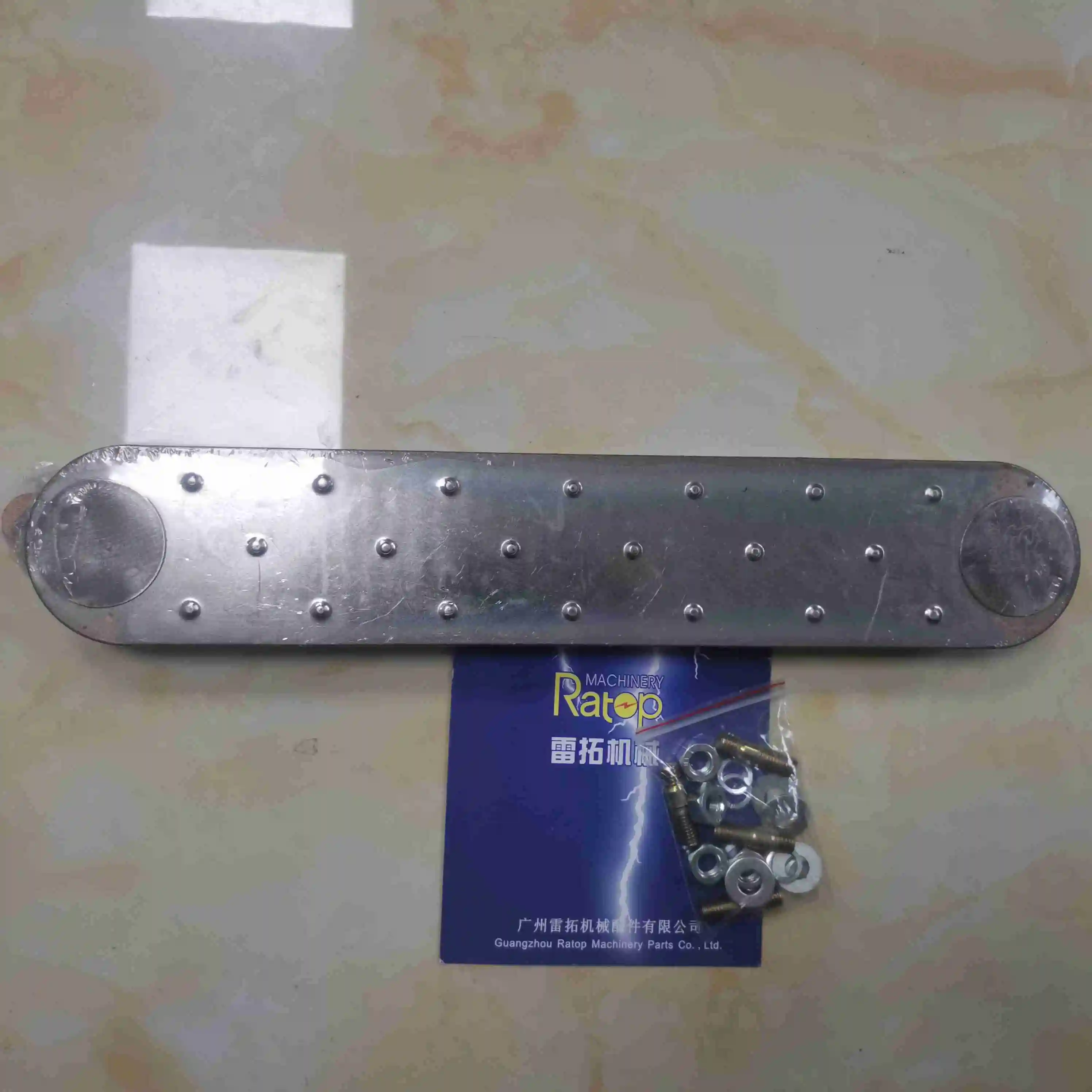 

HOT SALE 6D14 6D15 6D16 OIL COOLER CORE ME034018 4P