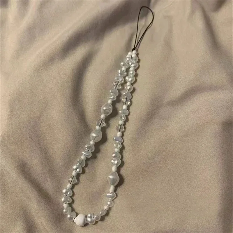 Pearl Love Heart Short Hand Wrist Lanyard Simplicity Short Phone Strap For Cell Phone Earphones Backpack Camera Chain Jewelry