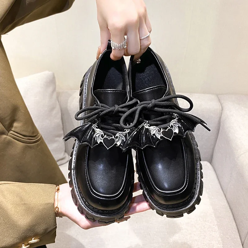 Metal Chain Platform Lolita Gothic Shoes Woman 2026 Spring College Style Patent Leather Pumps Women Japan School Uniform Shoes