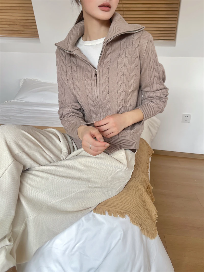 المرأة الياقة تويست متماسكة سترة قصيرة عارضة زيبر تصميم تحسس محبوك أعلى سترة صوفية عصرية #2